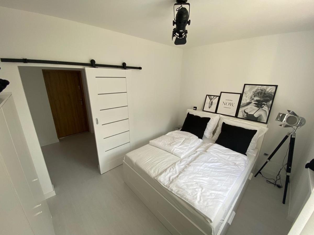 Przytulny Apartament Z Kominkiem Przy Jeziorze Borne Sulinowo Zewnętrze zdjęcie