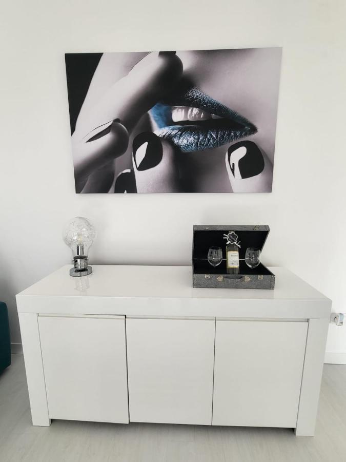 Przytulny Apartament Z Kominkiem Przy Jeziorze Borne Sulinowo Zewnętrze zdjęcie